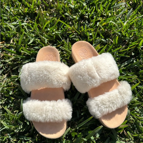 Tory Burch Sheldon Shearling Two-Band Slide in Neutral size 6.5 women - Picture 13 of 15